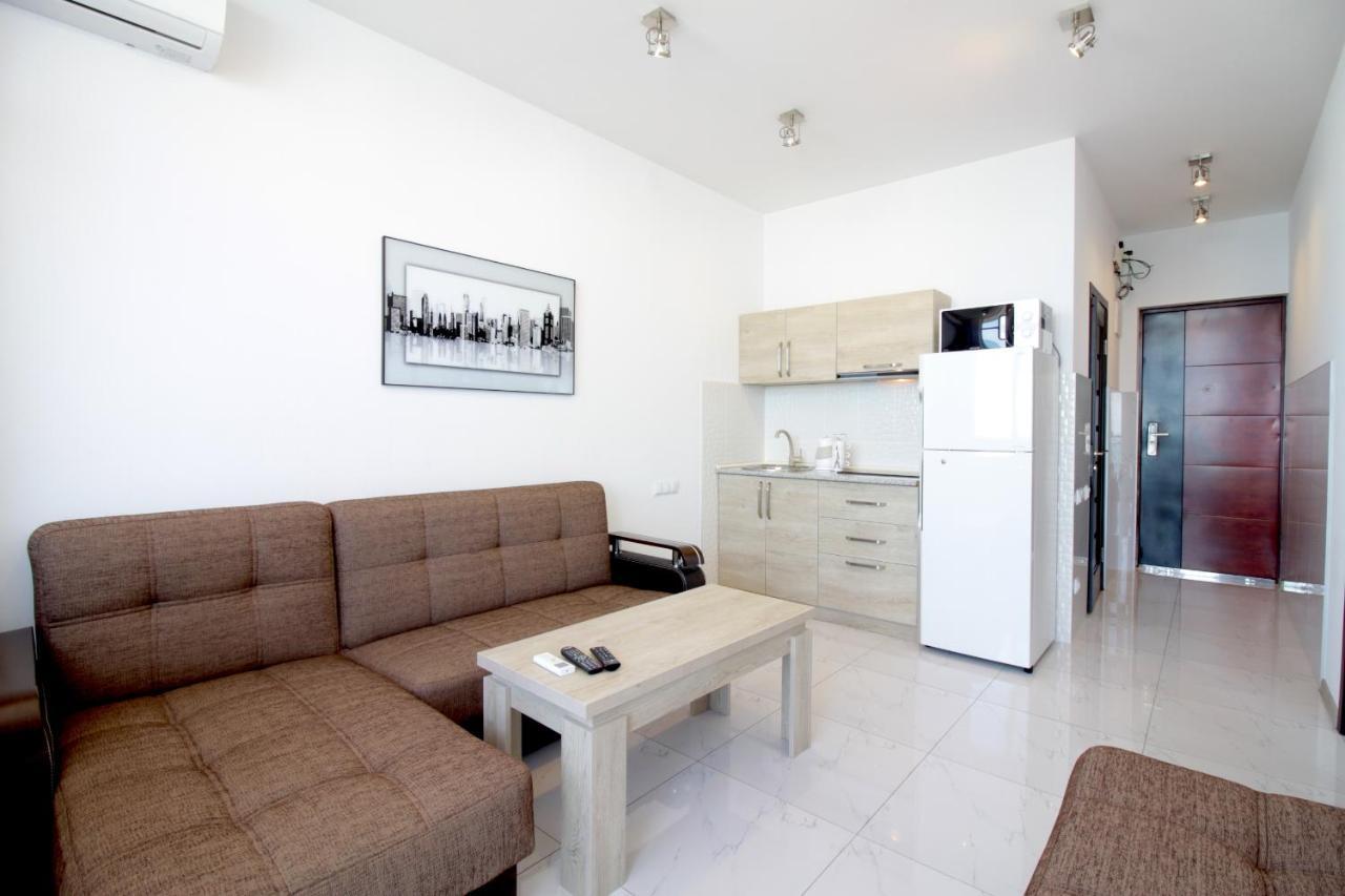 Apartments Inasaredze 巴统 外观 照片